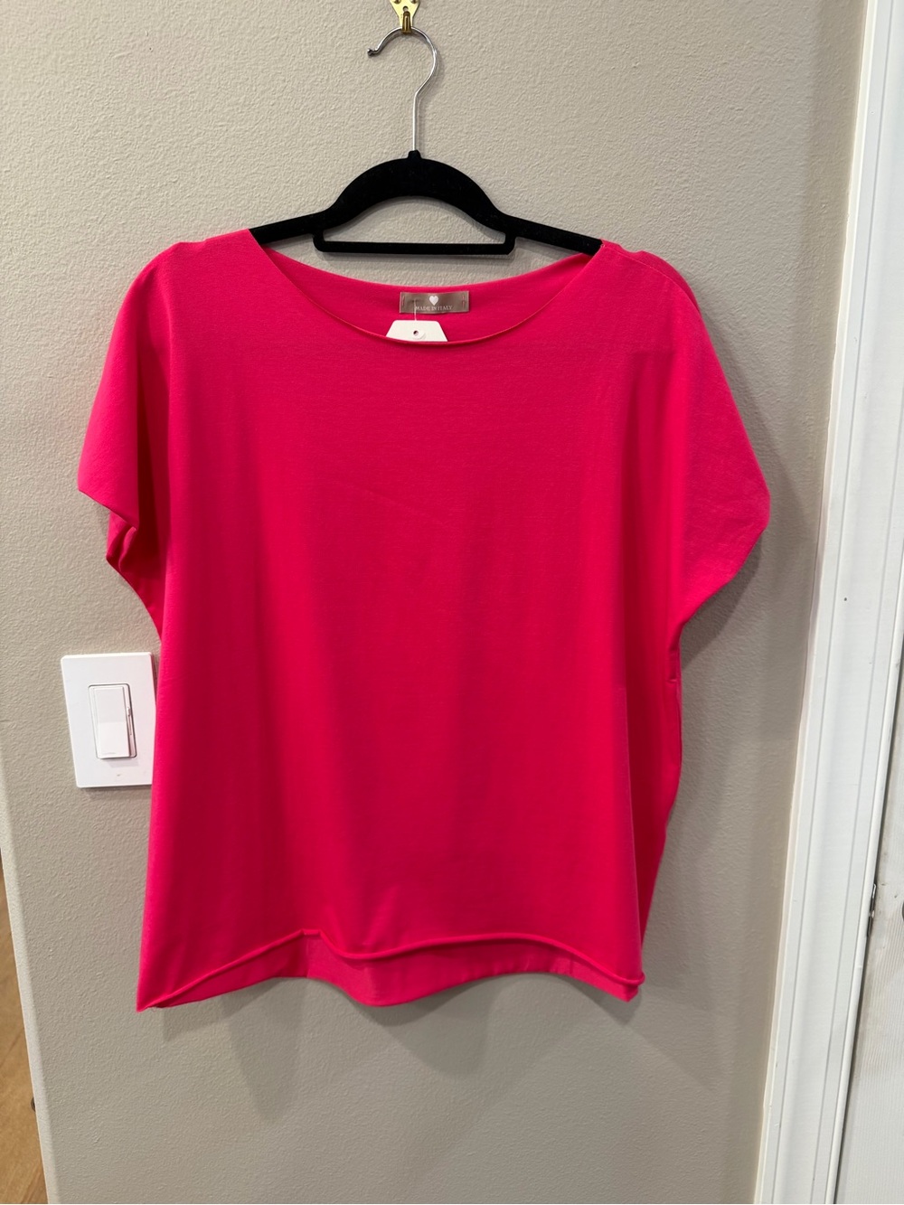 Women's Hot Pink Short Sleeve Scoop Neck Top One Size NWT
